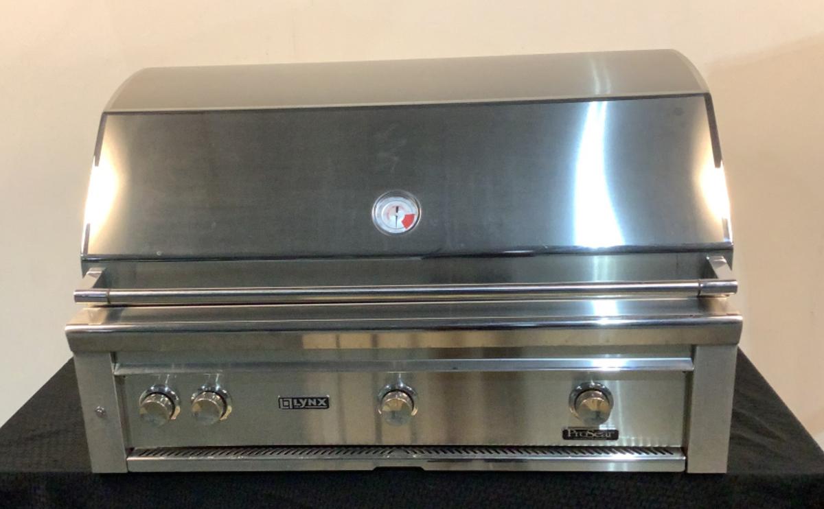 Lynx 42" Natural Gas Grill Pro-Sear