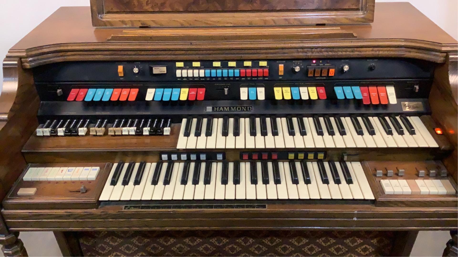 Hammond Electric Organ