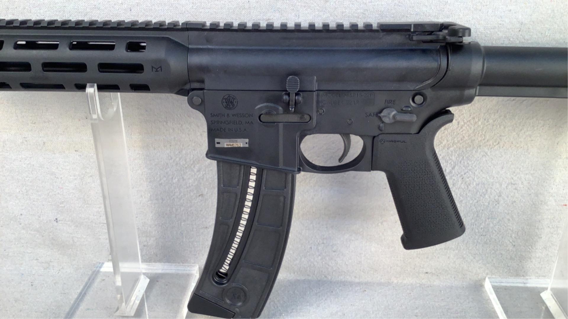 Smith & Wesson M&P 15-22 Pistol 22 LR