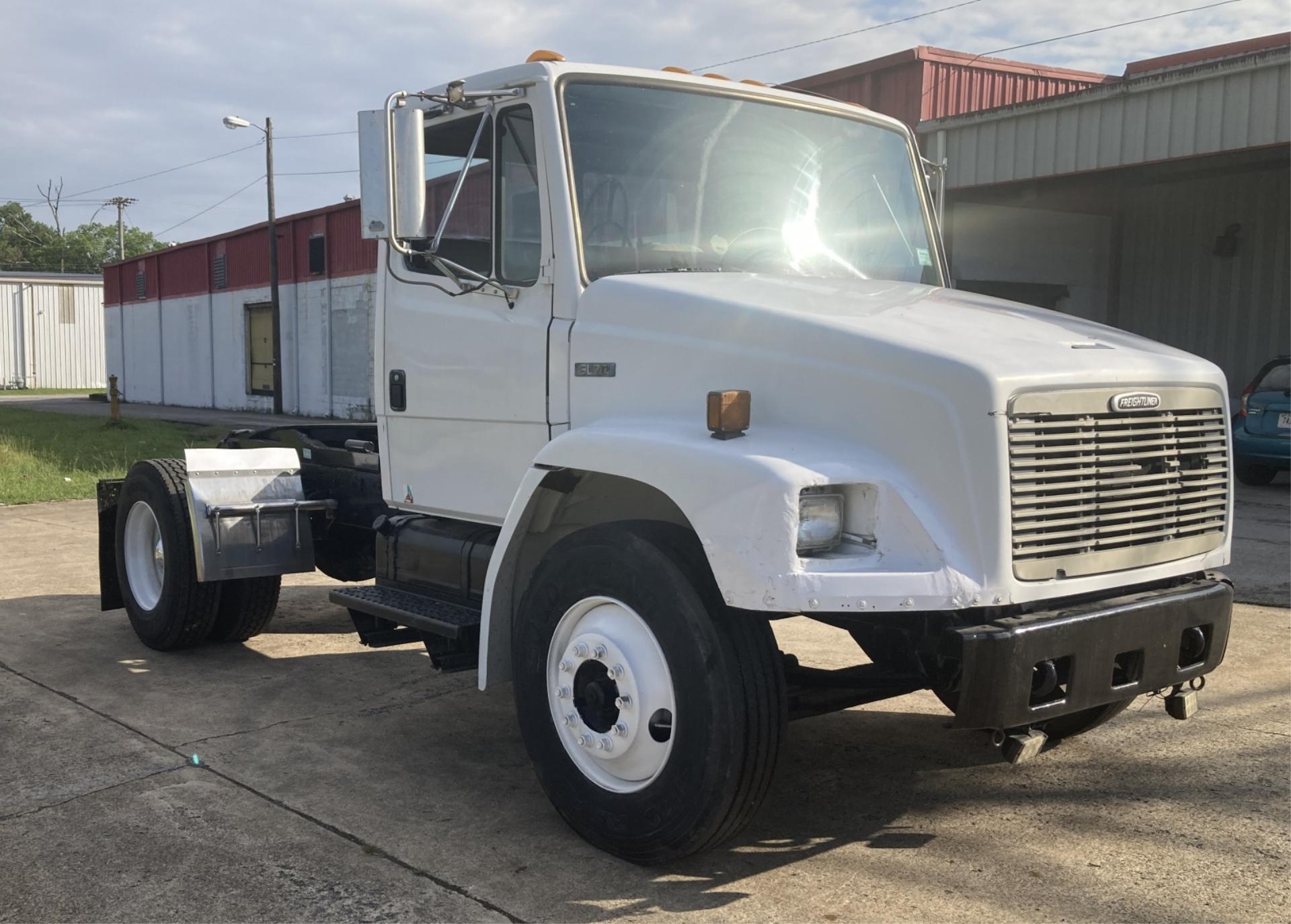 *ITEM HIGHLIGHT* Lots 133-133i Semi-Trucks