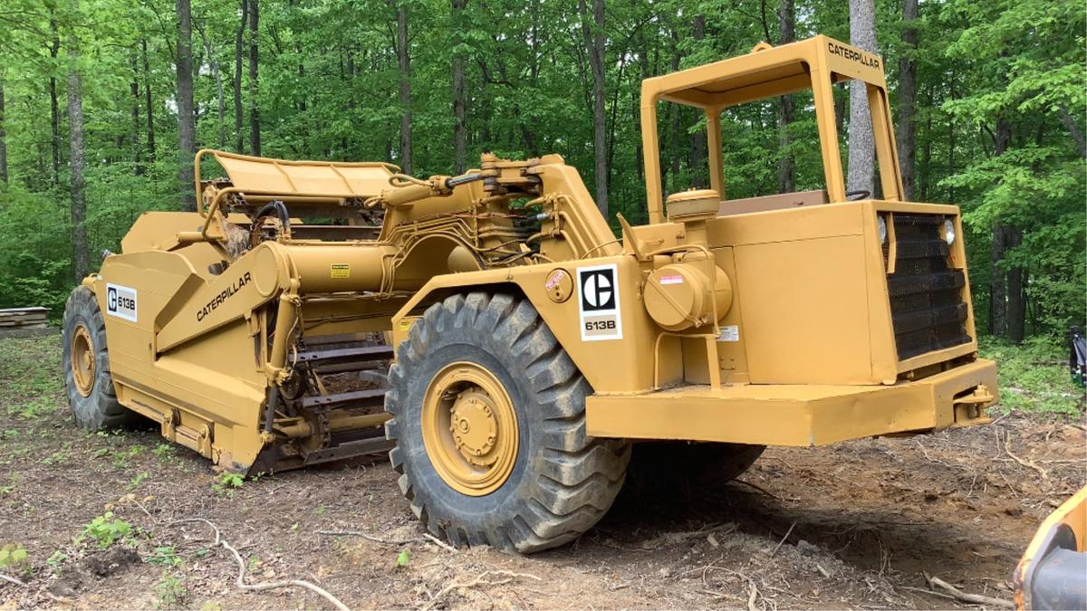 Caterpillar Self Loader Scraper 613B