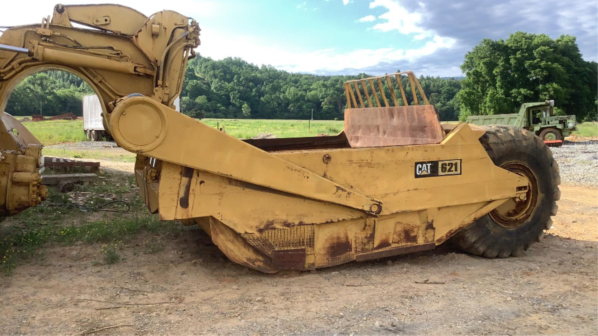 Caterpillar 621 Scraper