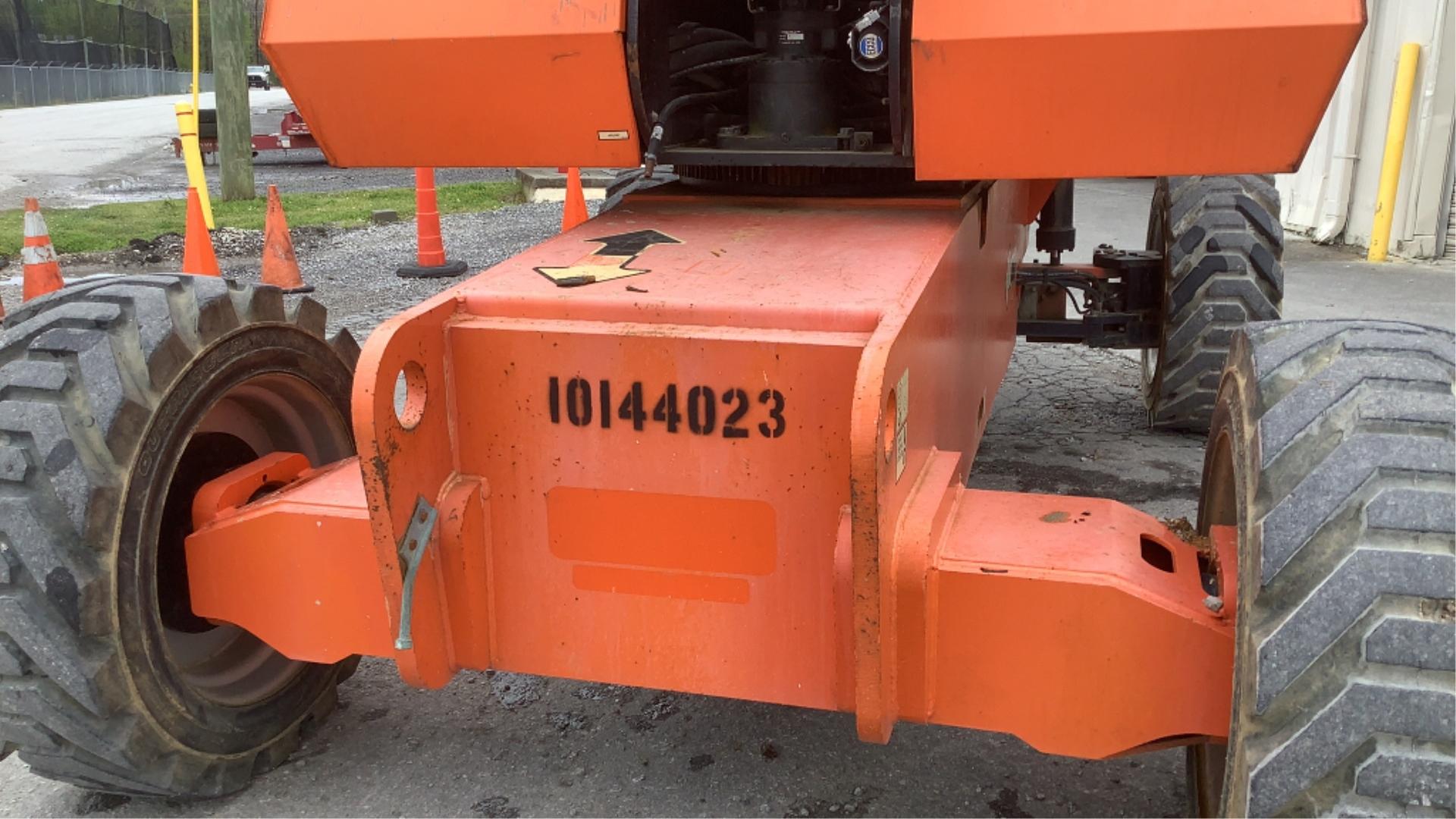 2013 JLG Telescopic Man Lift 800S 4x4