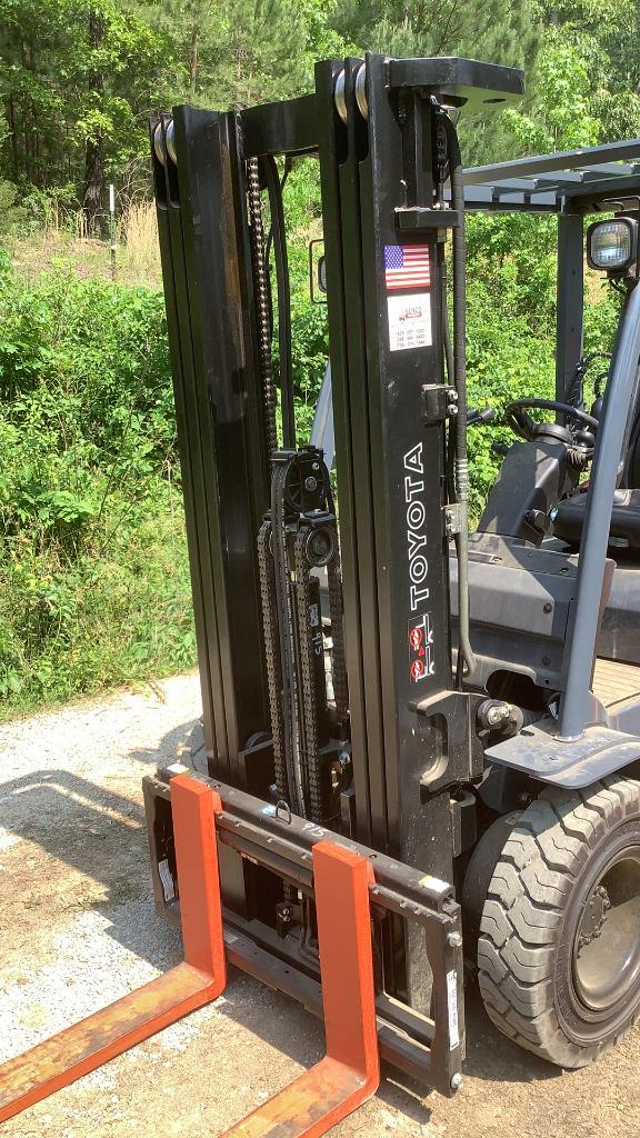 2015 Toyota 4,500Lb Propane Forklift 8FGU25