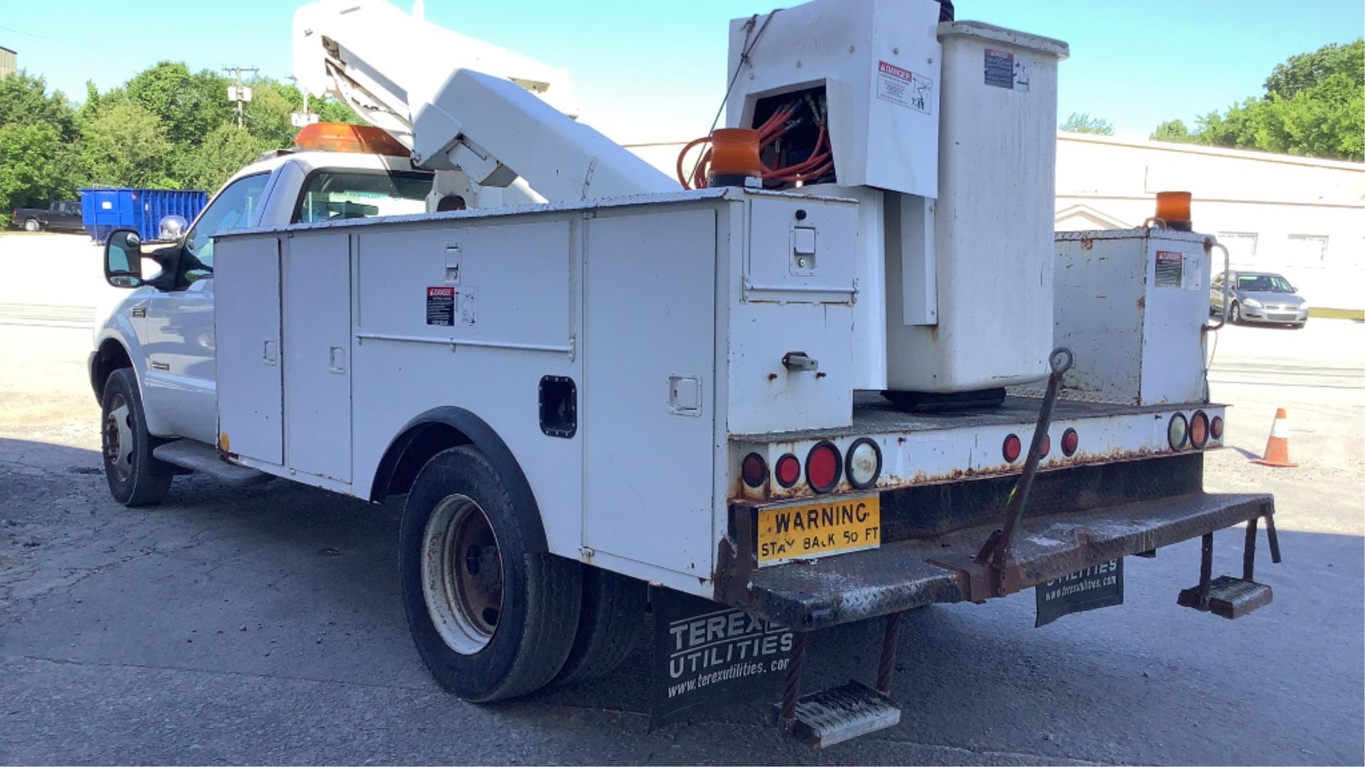 2004 Ford F-550 XL SD Bucket Truck