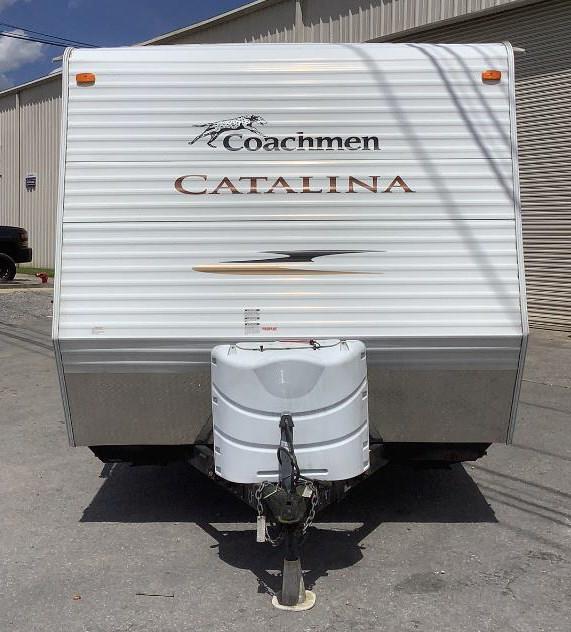 2011 Coachmen 23’ Camper Trailer Catalina