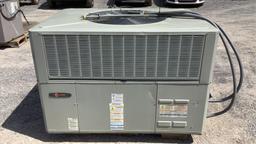 Trane AC Unit 4WCC3060A3000AA