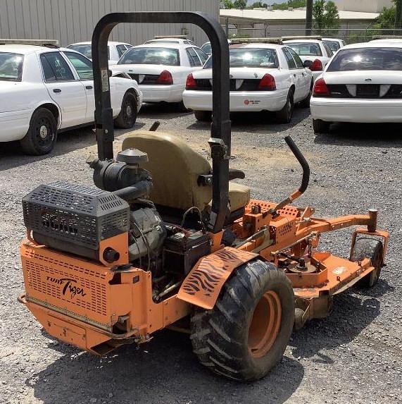 Scag STT61V-35BVAC TurfTiger Mower