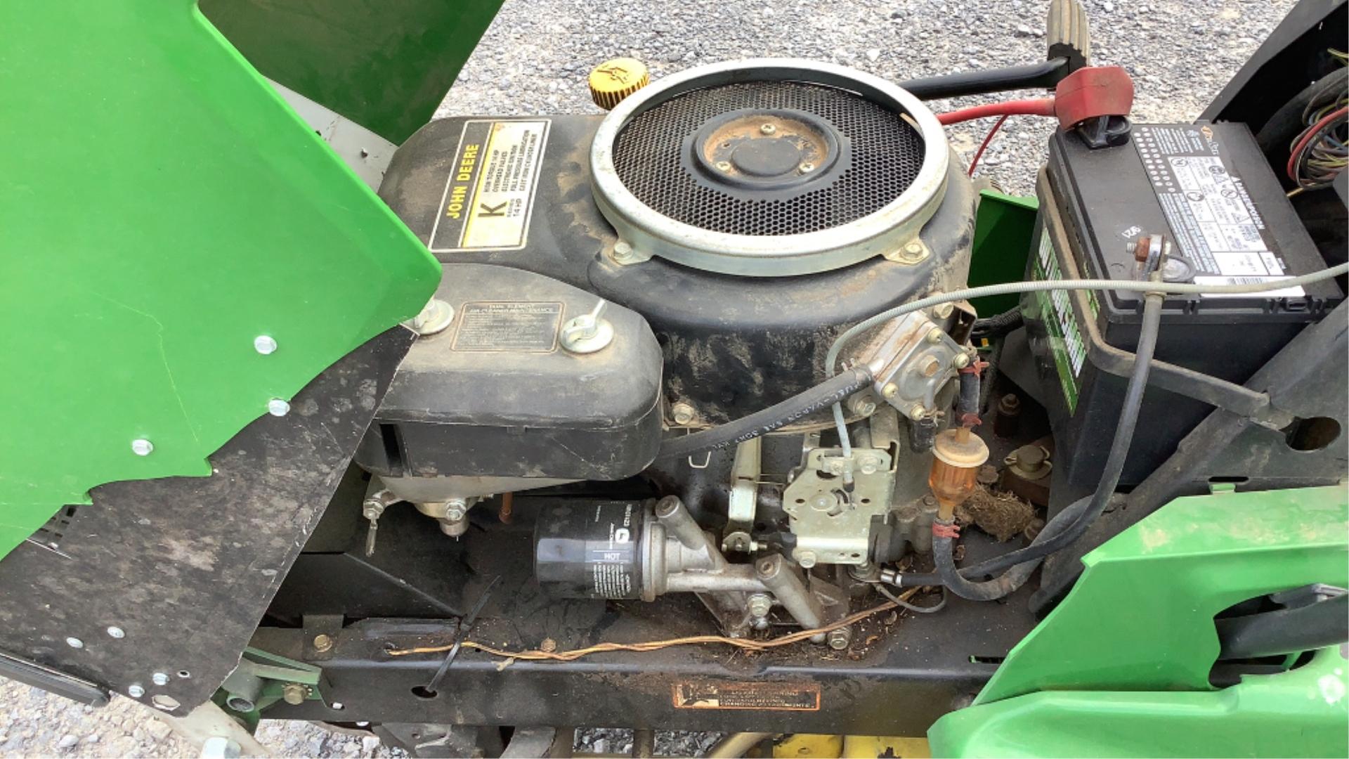 John Deere Riding Mower LX176