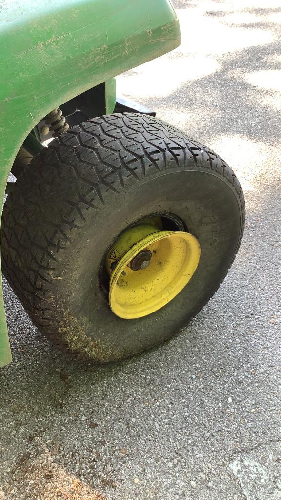 John Deere Gator XUV