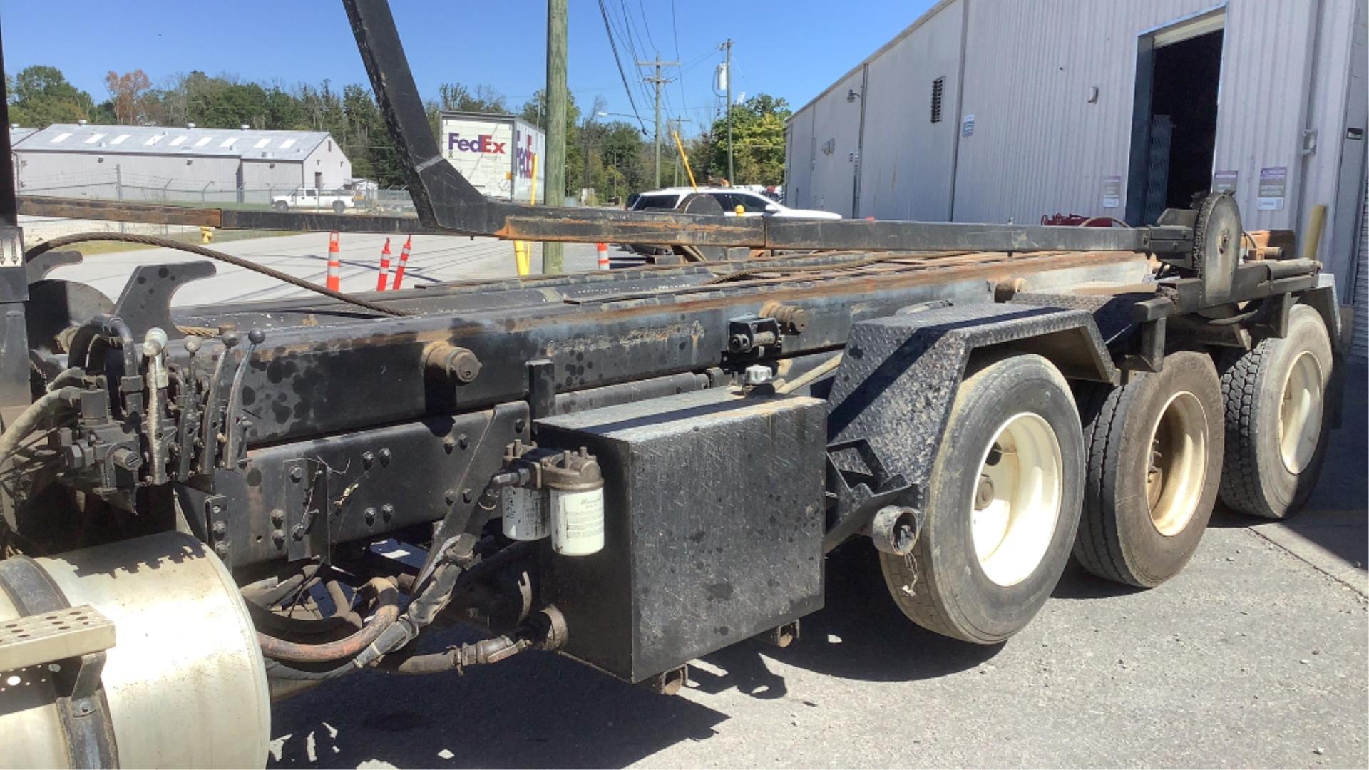 2002 Freightliner FL112 Roll-Off Truck 8X6