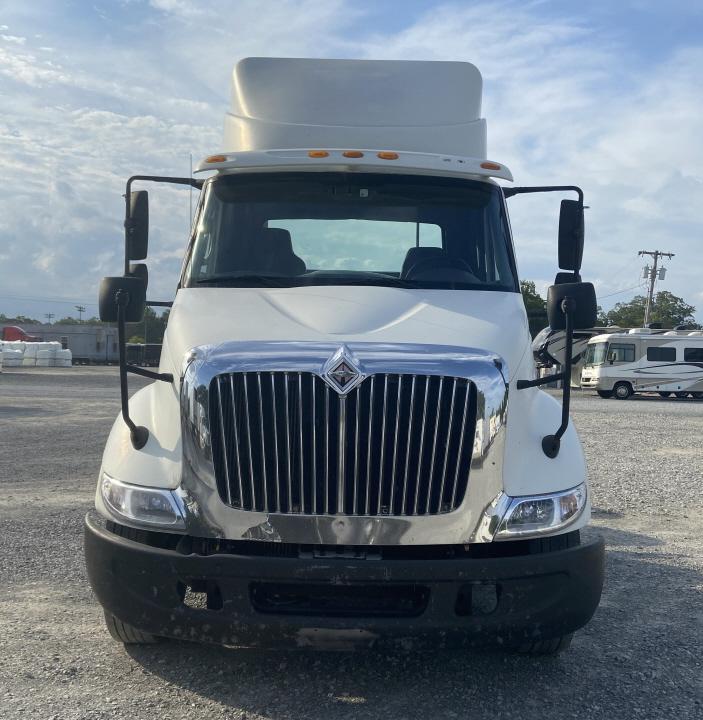 2006 International 8600 Semi Truck 6X4