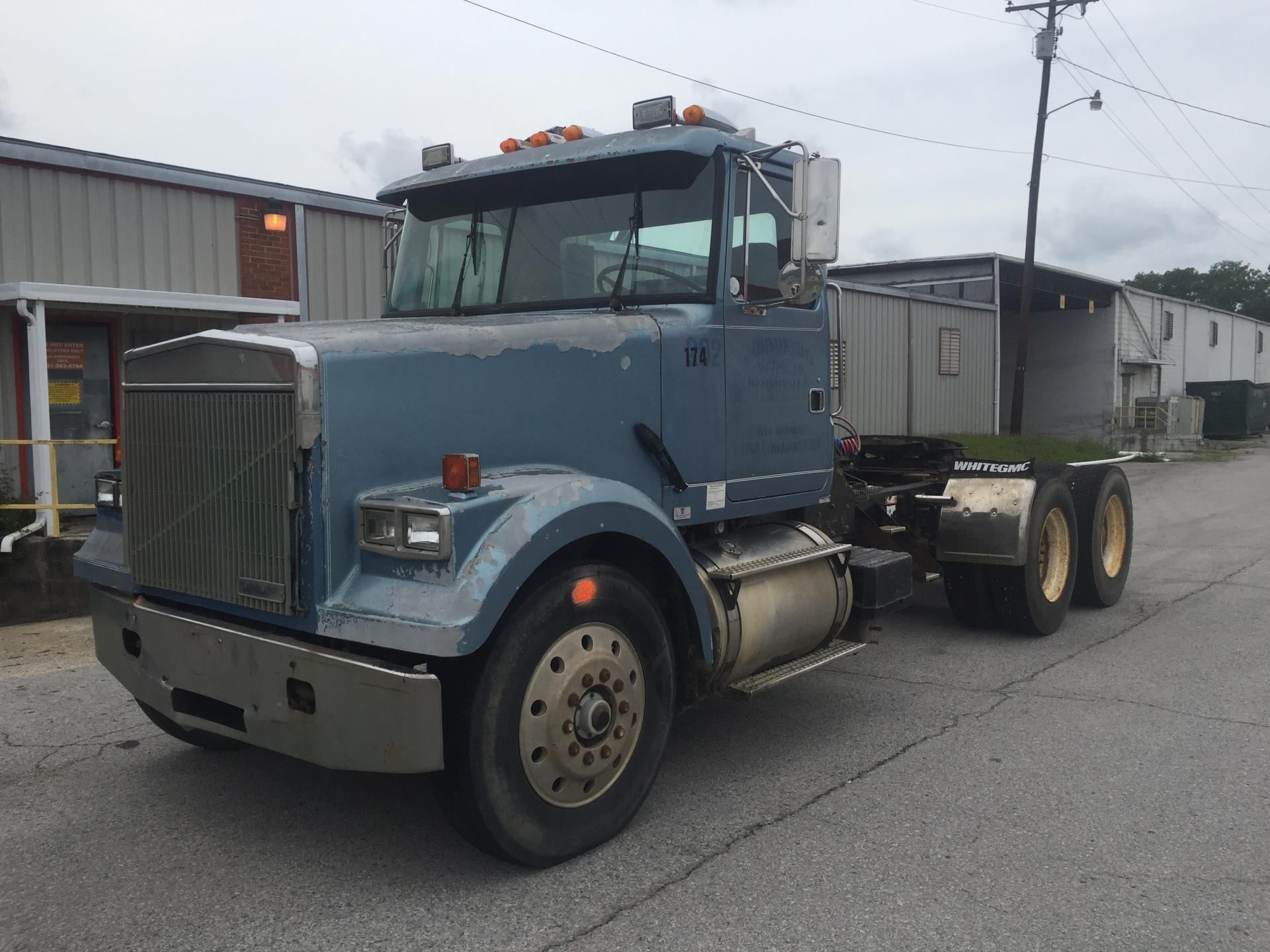 1991 Volvo/White/GMC WCM64T Semi Truck 6X4