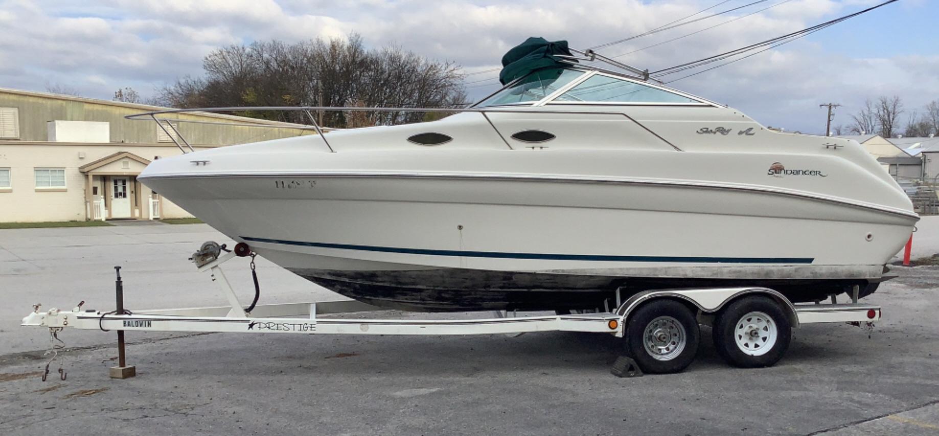 1997 Sea Ray 23’ Sundancer