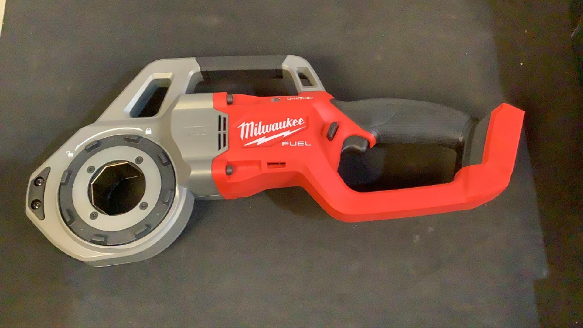 Milwaukee 18V Compact Pipe Threader