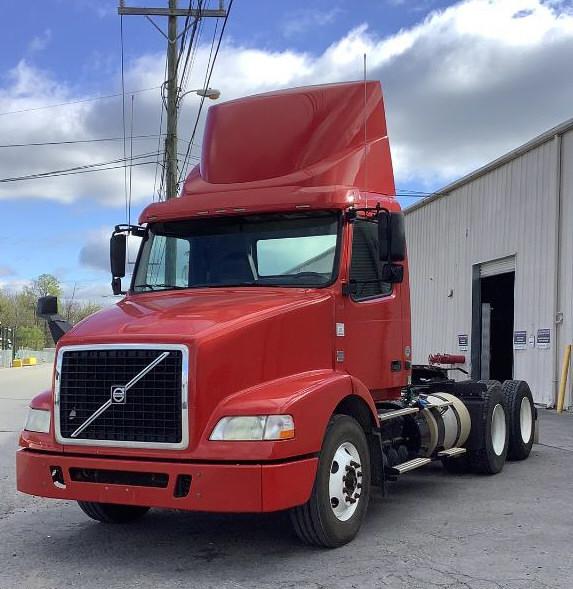 2017 Volvo VNM Road Tractor 6x4