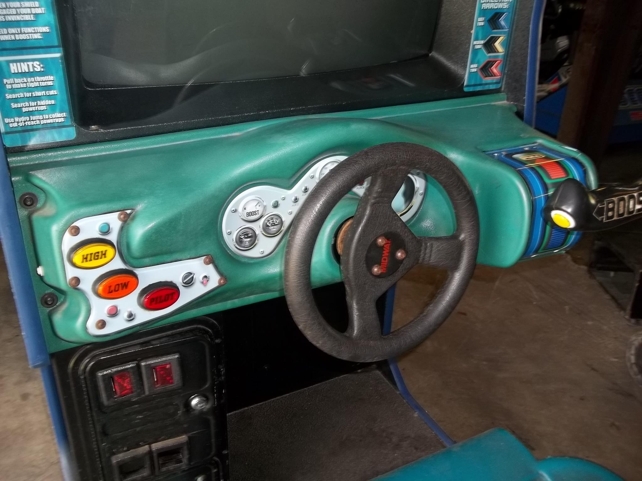 Midway Hydro Thunder Driving Arcade Game