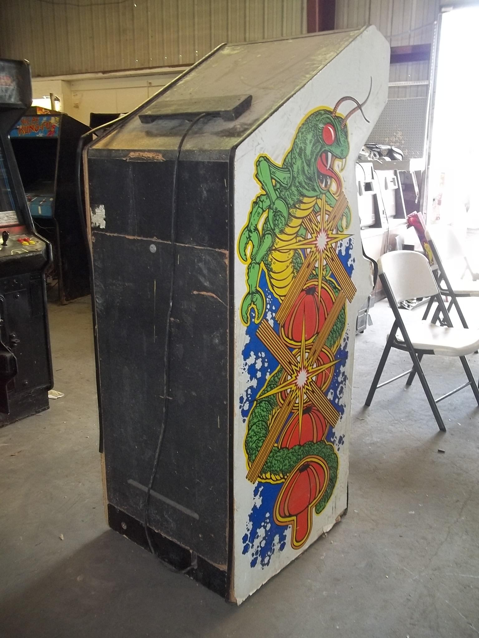 Atari Centipede Arcade Game