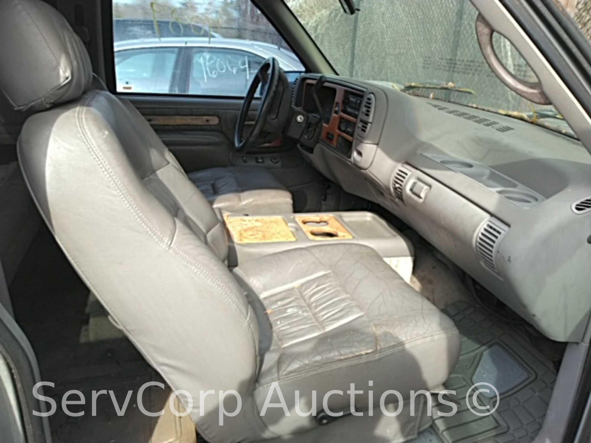 1996 Chevrolet Silverado Pickup Truck, VIN # 2GBEC19R3T1201330