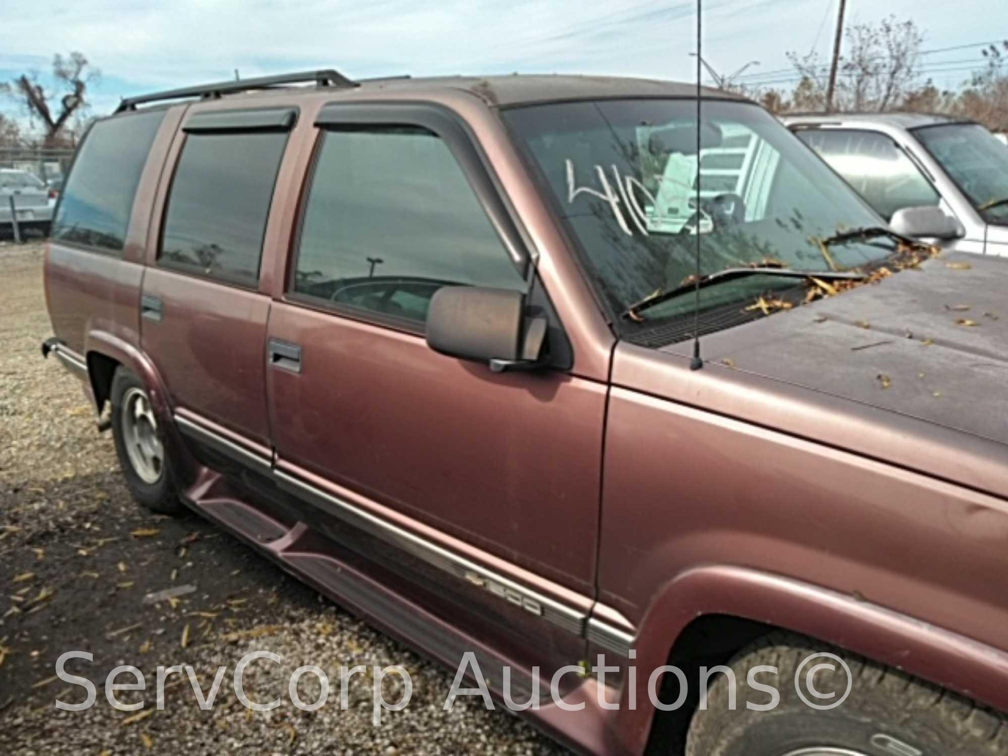 1996 Chevrolet Tahoe Multipurpose Vehicle (MPV), VIN # 1GNEC13R9TJ386954