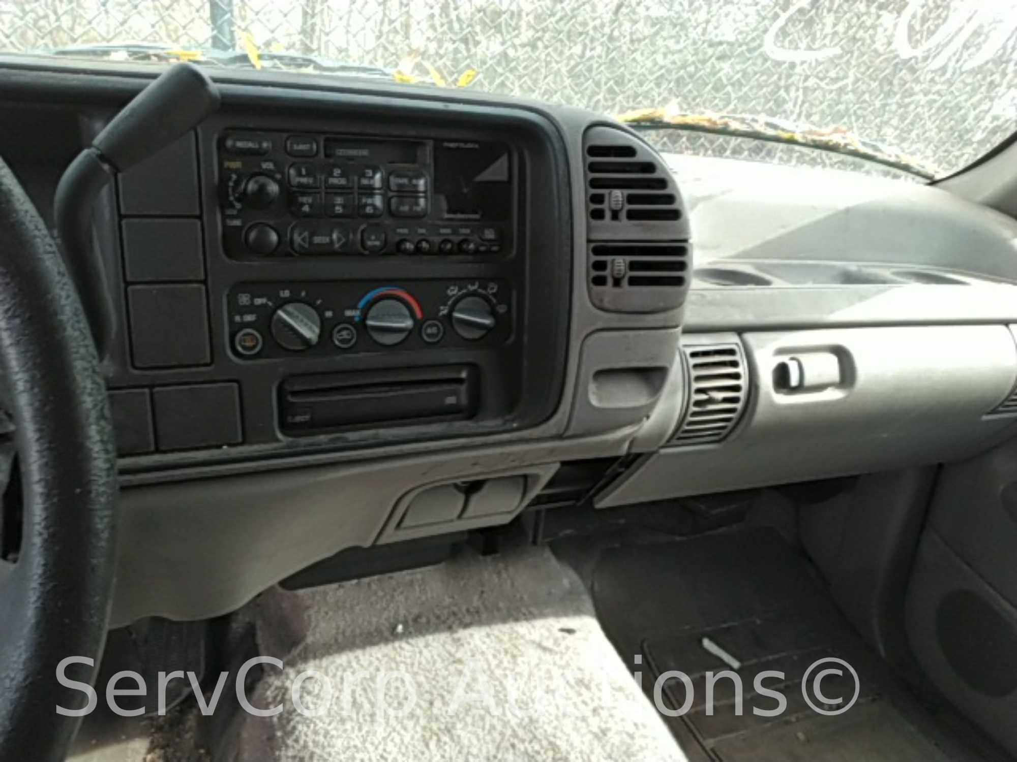 1996 Chevrolet Tahoe Multipurpose Vehicle (MPV), VIN # 1GNEC13R9TJ386954