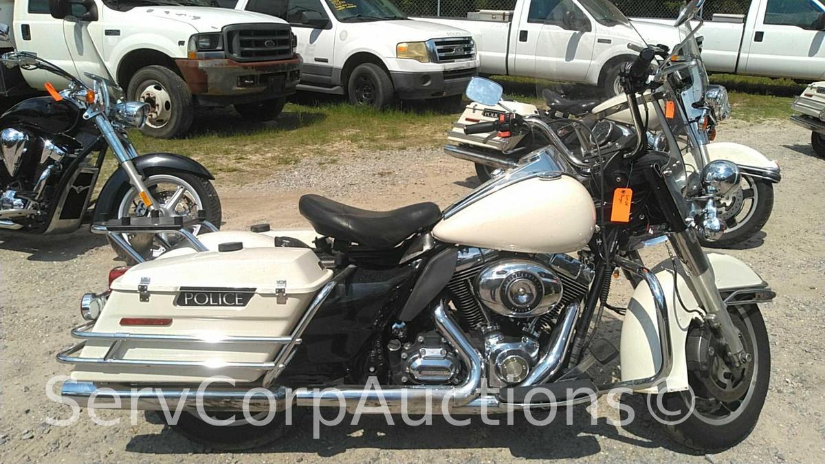 2013 Harley-Davidson FLHP Motorcycle, VIN # 1HD1FHM19DB686973