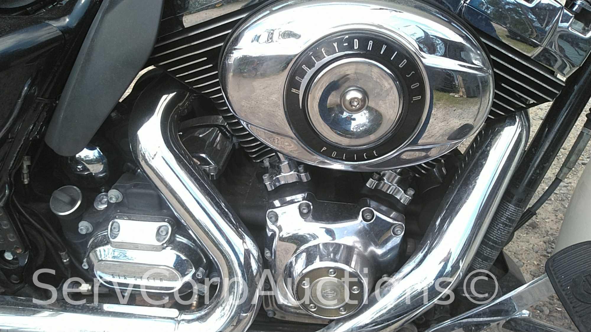 2013 Harley-Davidson FLHP Motorcycle, VIN # 1HD1FHM19DB686973