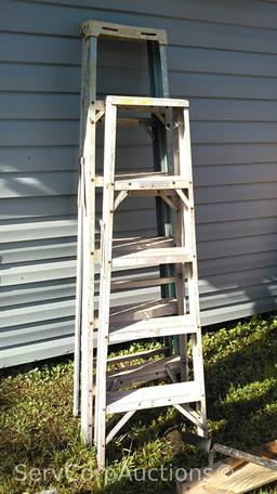Lot of 2 Ladders: 5' & 6'