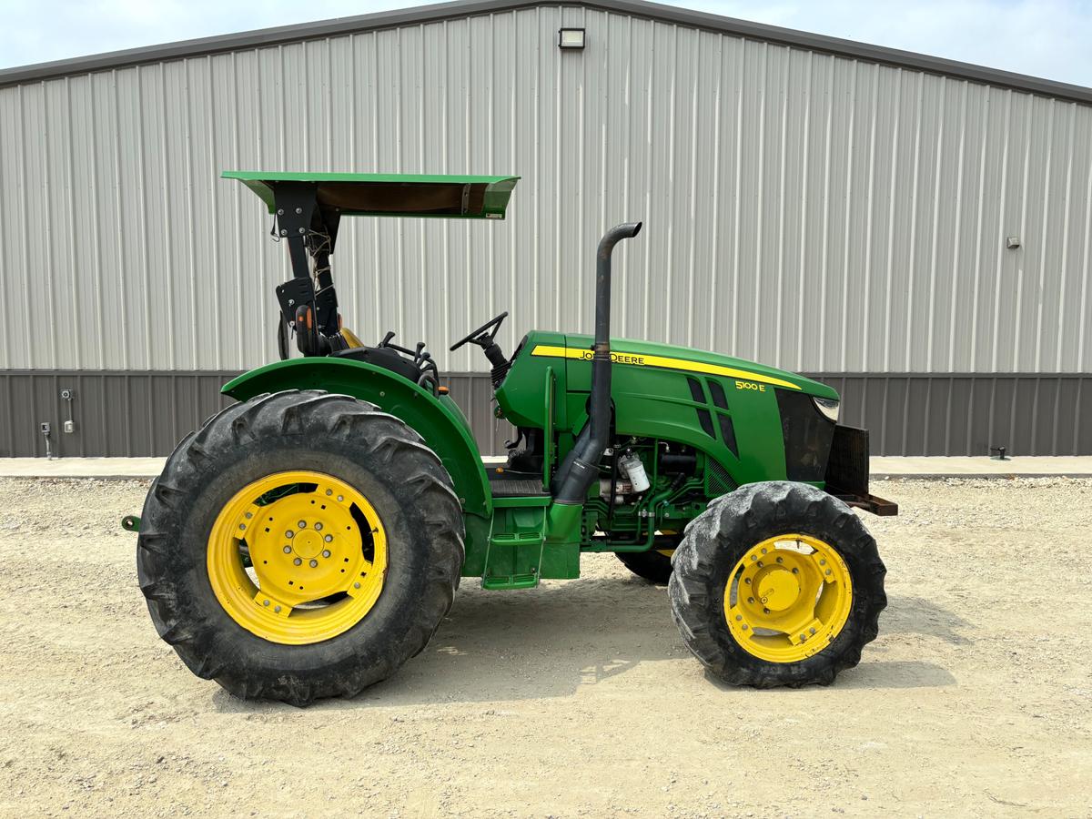 John Deere 5100E Tractor