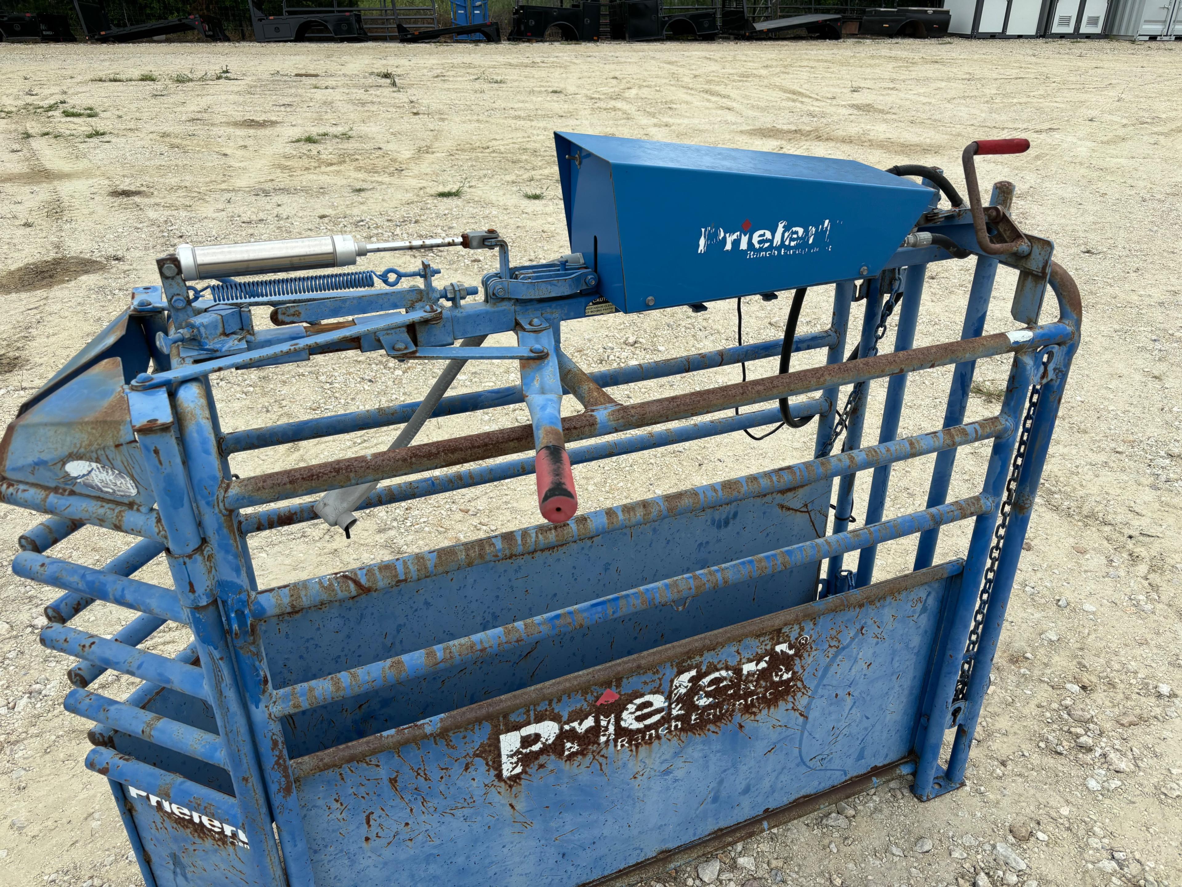 Priefert Fully Automatic Calf Roping Chute