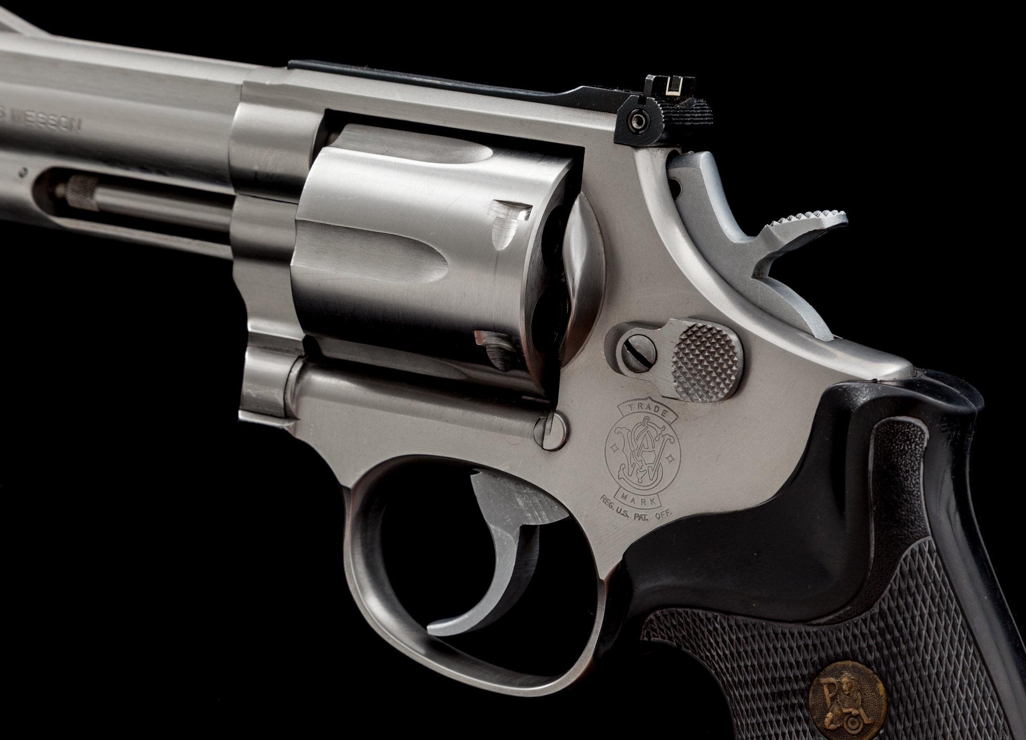 S&W Model 686-2 Disting'd Combat Mag DA Revolver