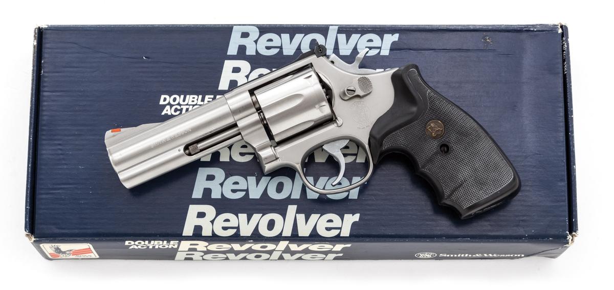 S&W Model 686-2 Disting'd Combat Mag DA Revolver