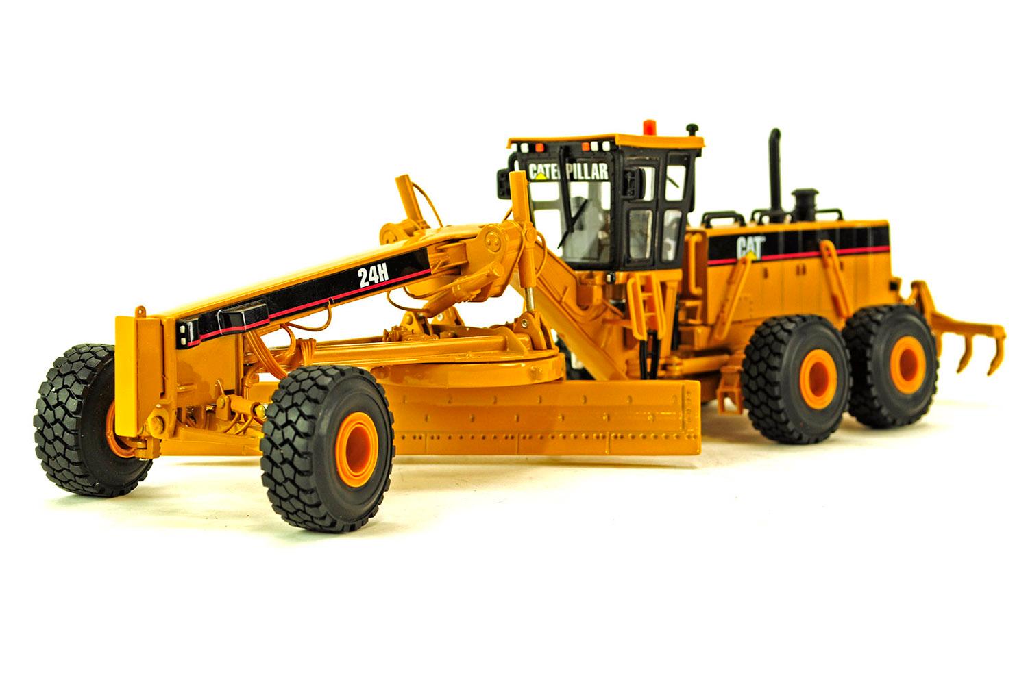 Caterpillar 24H Motor Grader