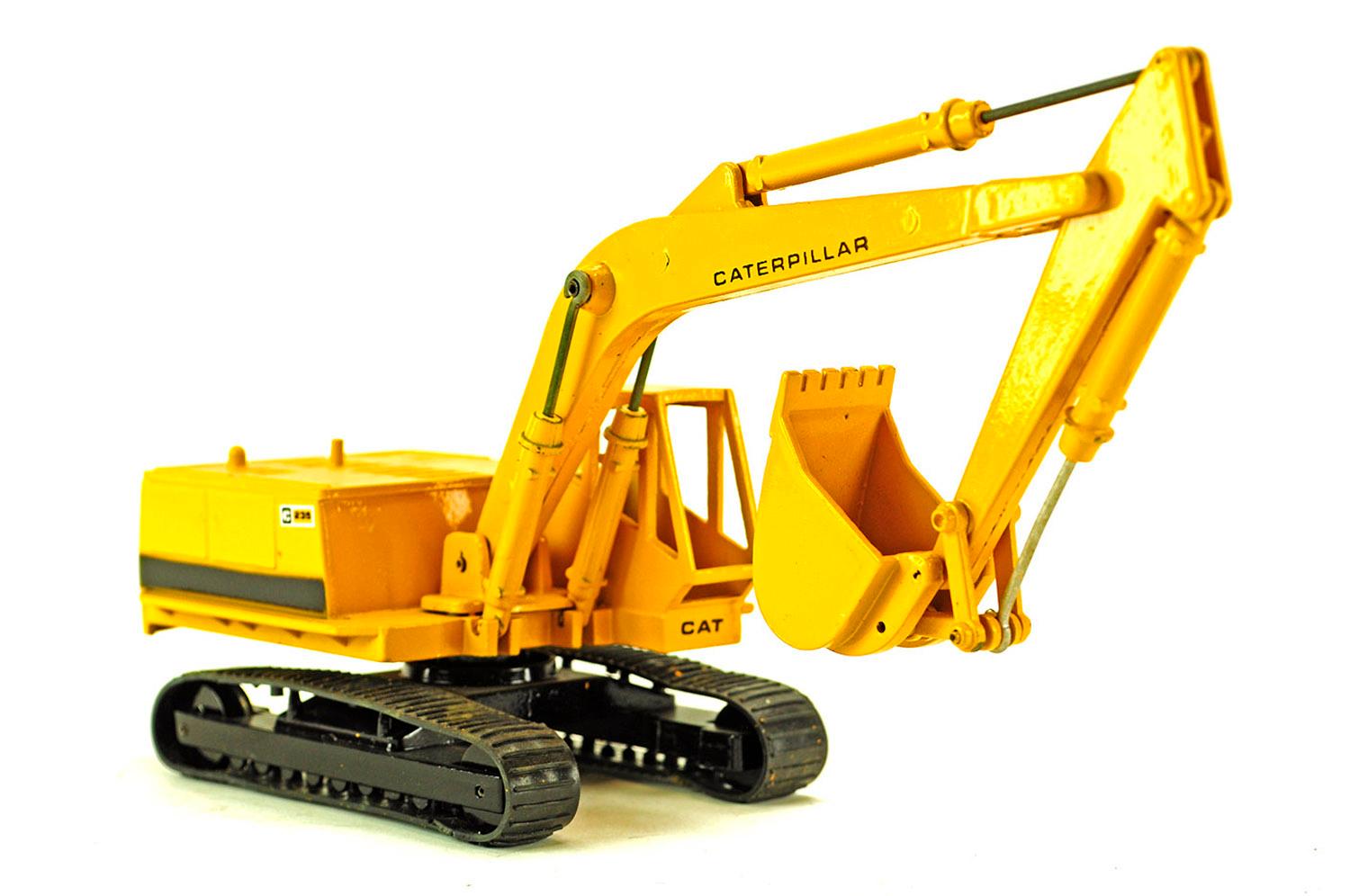 Caterpillar 235 Excavator