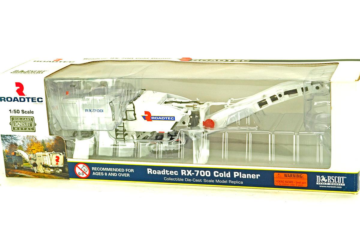 Roadtec RX-700 Cold Planer