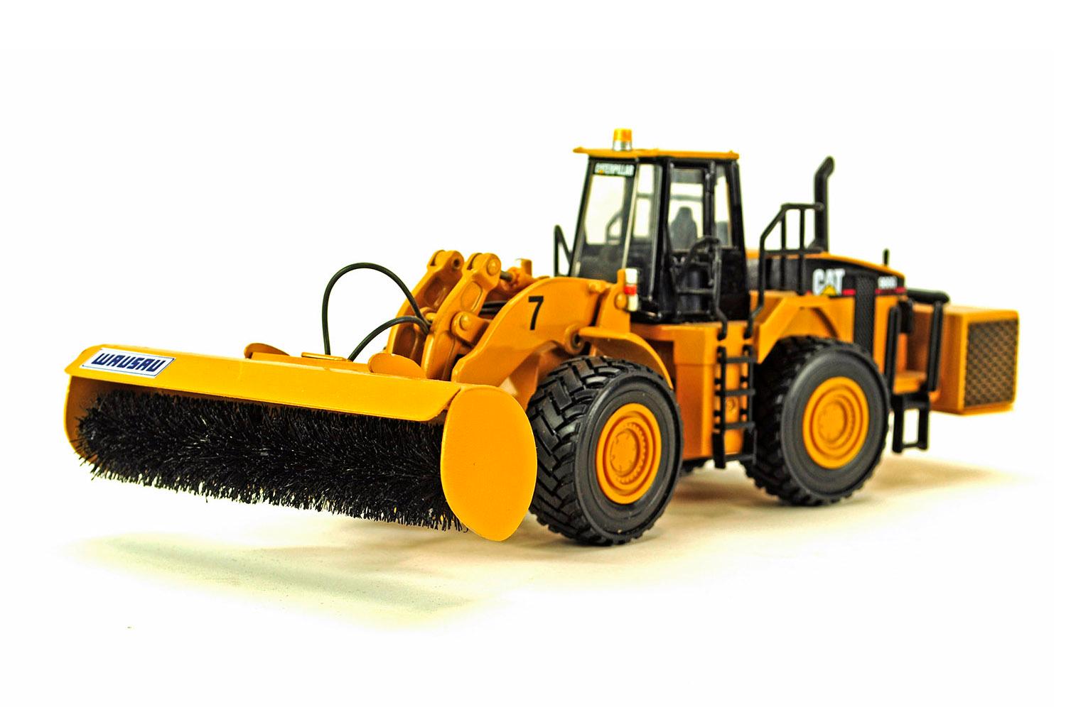 Caterpillar 983 Loader w/Broom Attachment