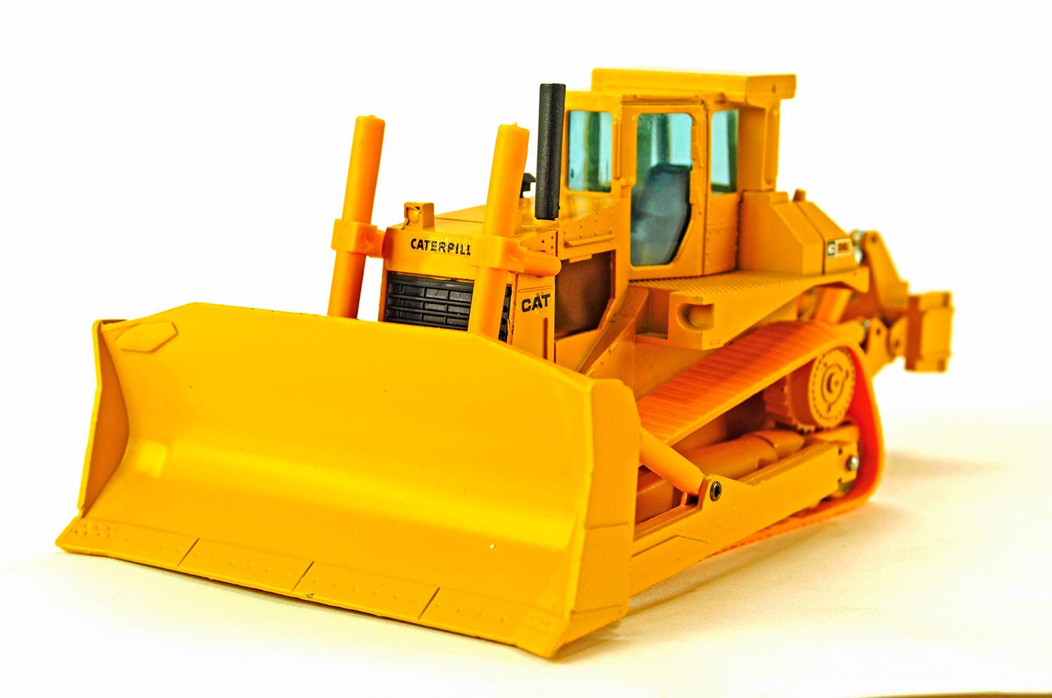 Caterpillar D8L Bulldozer