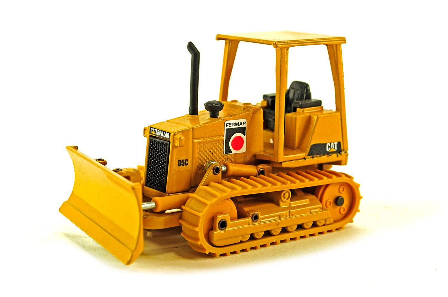 Caterpillar D5C Bulldozer -  FERMAR