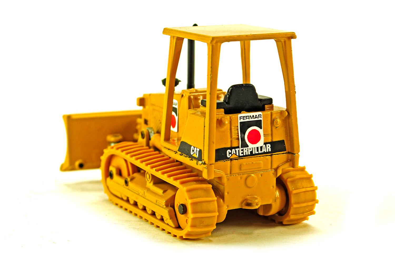 Caterpillar D5C Bulldozer -  FERMAR