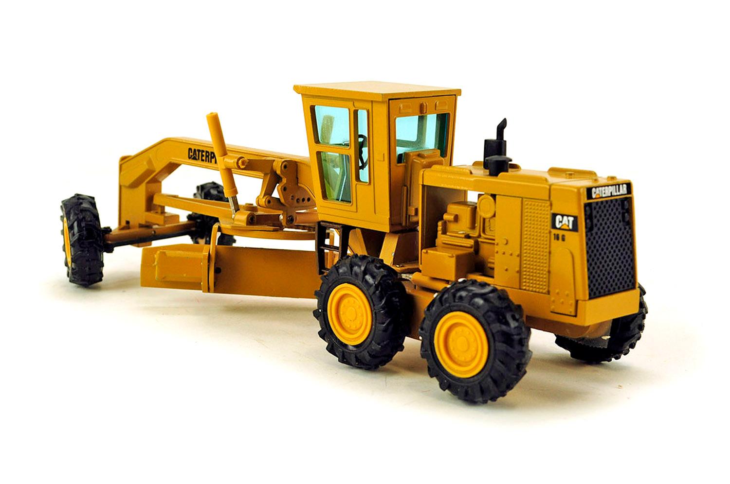 Caterpillar 16G Grader