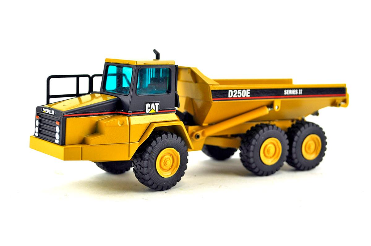 Caterpillar D250E Series II Articulated Dump Truck