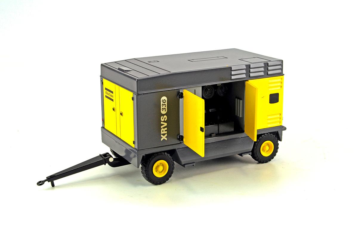 Atlas Copco XRVS 336 Portable Compressor X2