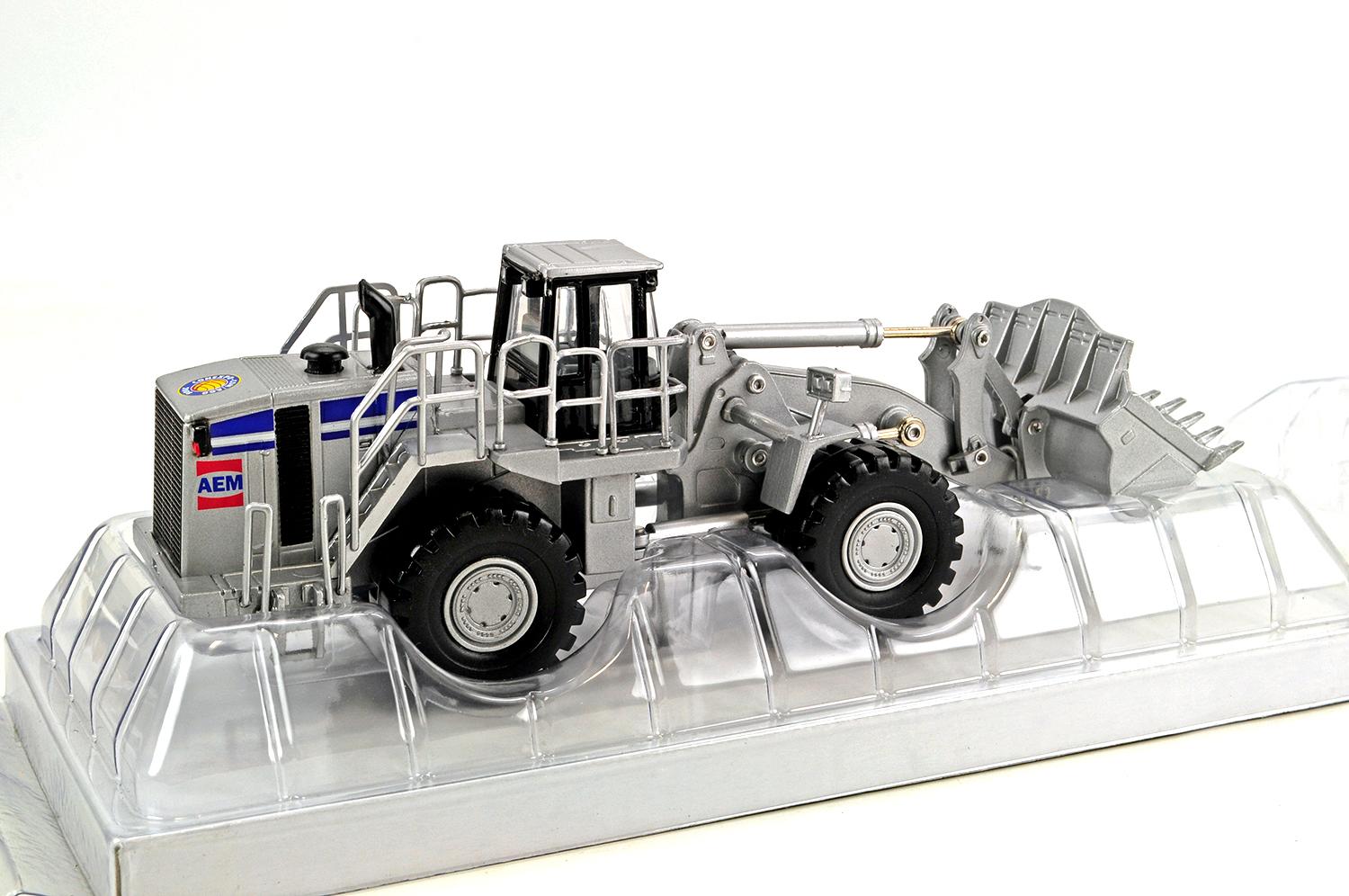 Komatsu Wheel Loader in Silver - Conexpo Edition