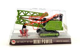 Crawler Crane w/Clamshell Bucket - 1:93