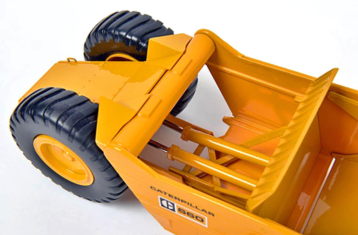 Caterpillar 660 Scraper - 1:48