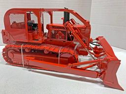 International TD-25 Crawler Dozer - Fire Dozer - 1:25