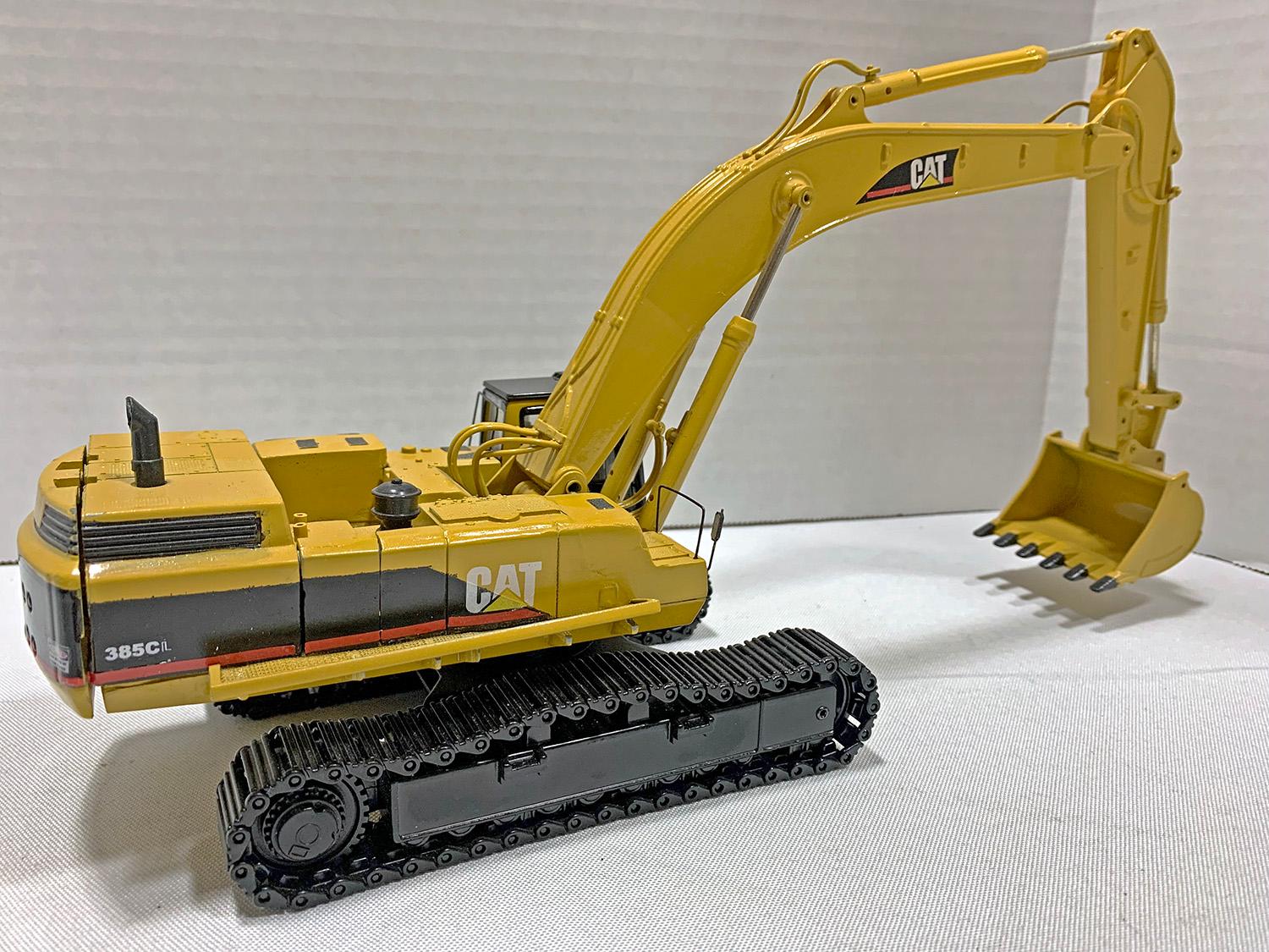 Caterpillar 385CL Excavator - 1:48