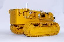 Caterpillar D9E Tractor with Cable Control - 1:25