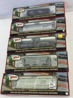 Lot of 9 Atlas HO Scale Train Cars-NIB