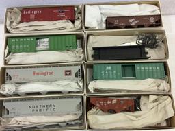 Lot of 18 Accurail Un-Assembled HO Scale Model